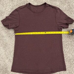 Lululemon shirt medium